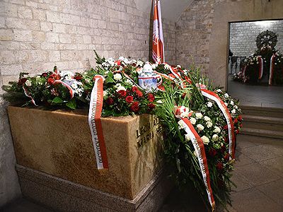 Перезахоронение останков Леха Качиньского Фото: epa/vostock-photo