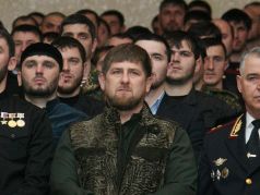Рамзан Кадыров со своими соратниками. Фото: Саид Царнаев / РИА Новости / Scanpix