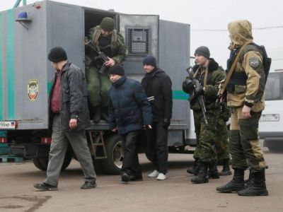 Украинские пленные, последние минуты пребывания в заключении (29.12.19). Фото: t.me/teory_elit