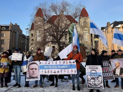 Демонстранты в Хельсинки на акции #FreeNavalny. Фото: Jevgeni Bogdanov / Yle